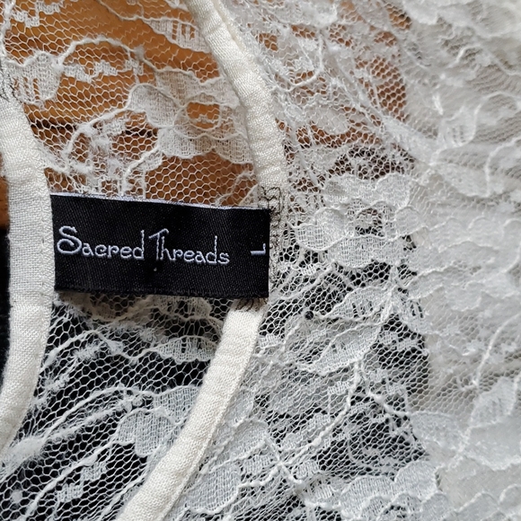 Sacred Threads L Sleveless Top - Picture 2 of 6